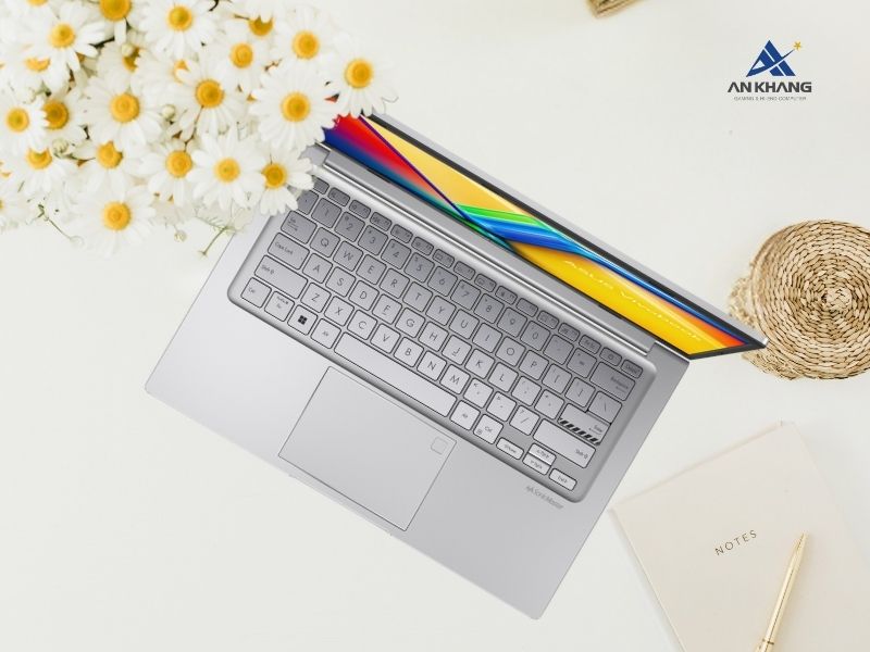 Laptop Asus Vivobook 14 X1404VA-NK394W - Bàn phím