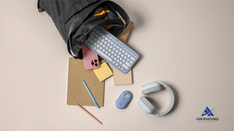 Bộ bàn phím chuột Bluetooth Logitech Pebble 2 Combo màu xanh (920-012190) với thời lượng pin lên đến 36 tháng