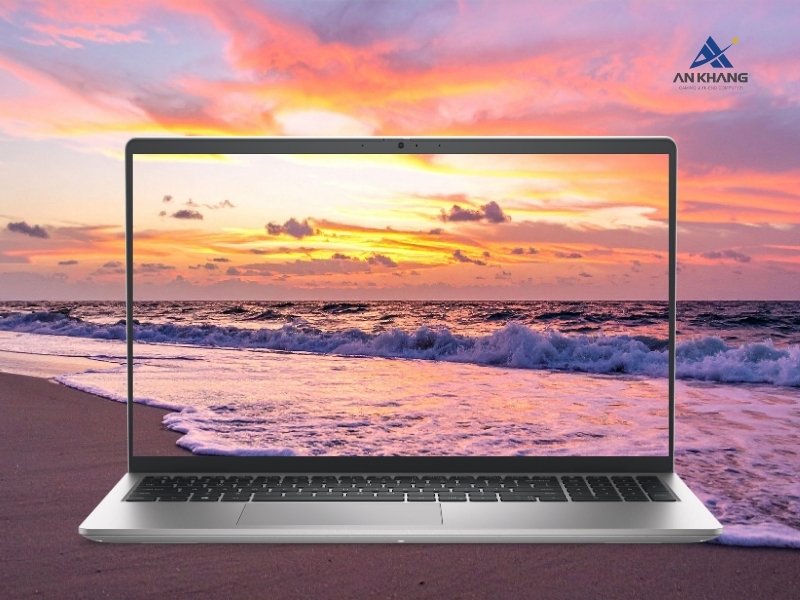 Laptop Dell 15 DC15250 CPH991 trang bị tần số quét lên đến 120Hz cho chuyển động hình ảnh mượt mà