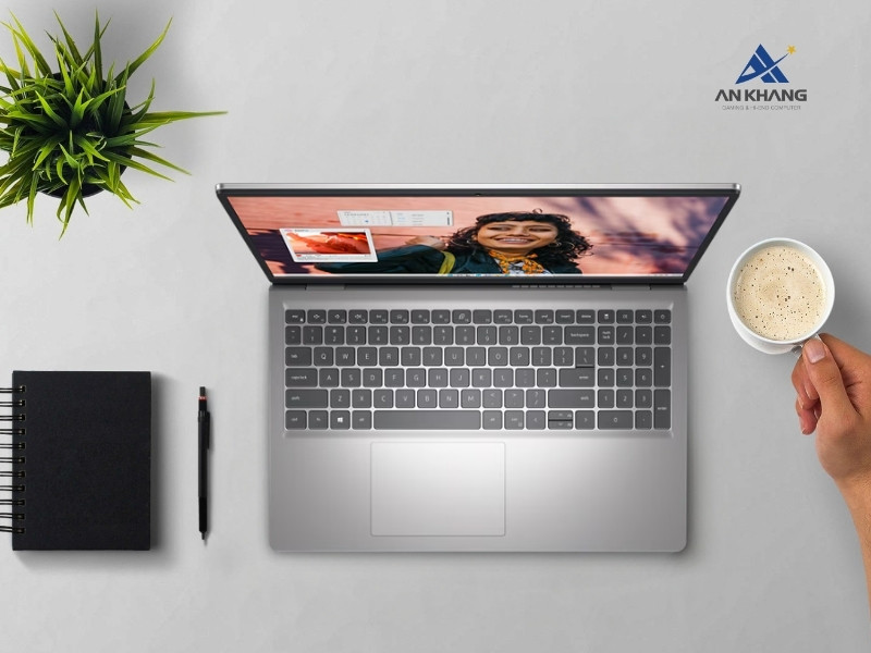 Laptop Dell Inspiron 15 3530 N3530-i5U165W11SLU-BL với bàn phím fullsize tiện lợi