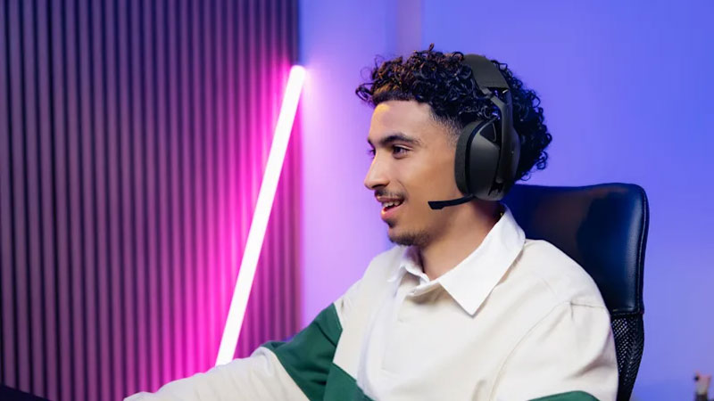 Tai nghe Logitech G321 LIGHTSPEED giúp bạn thoải mái chiến game nhiều giờ liên tục mà không bị nặng đầu, phù hợp với hầu hết kích cỡ người dùng.