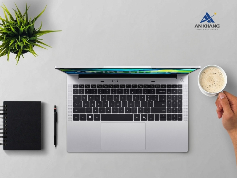 Laptop Acer Aspire Lite 15 AL15-72P-581V NX.D4CSV.001 với bàn phím có phím số riêng dễ dàng nhập liệu