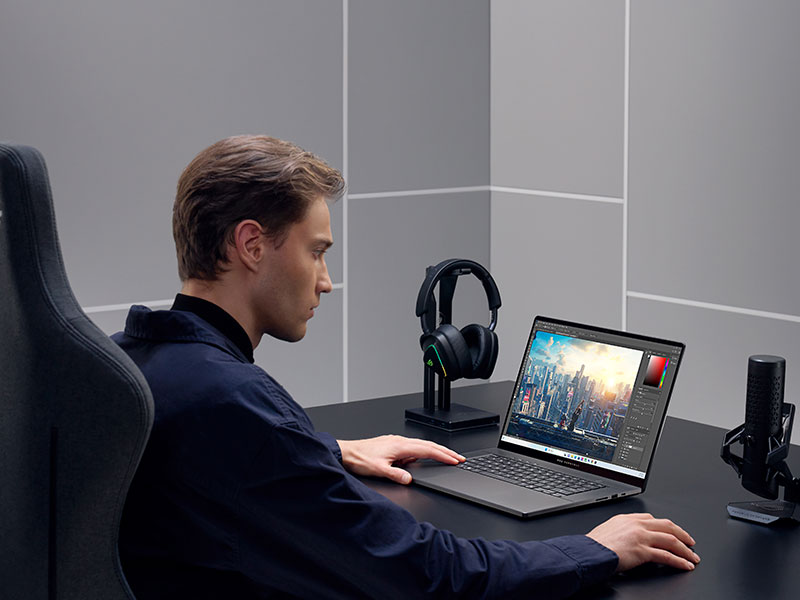Laptop ASUS ROG Zephyrus G16 GU605CM-QR078W ~ Siêu Phẩm Gaming OLED 240Hz, Mỏng Nhẹ Đỉnh Cao!