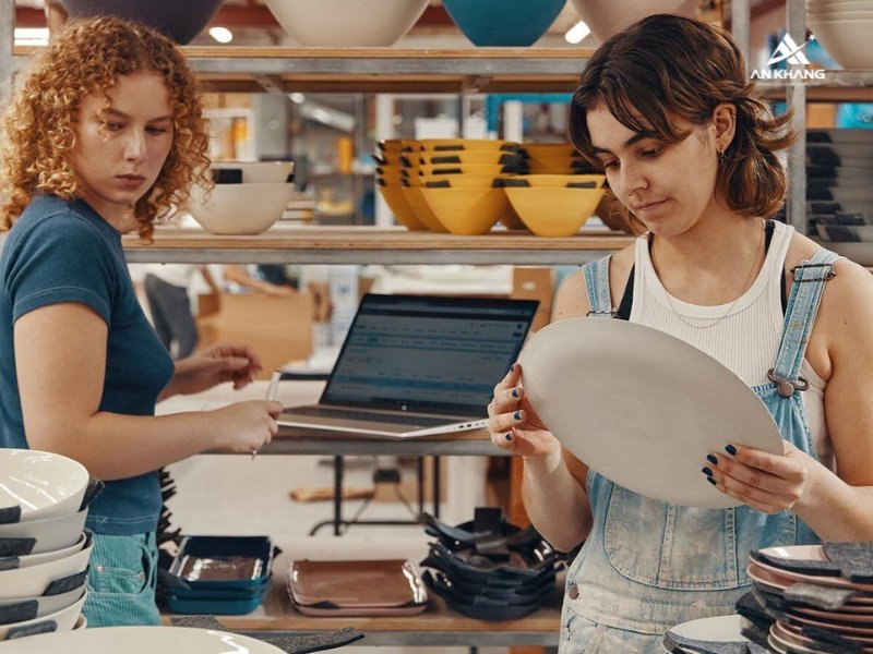 Laptop HP ProBook 440 G10 B73SKAT thiết kế vỏ nh&ocirc;m cứng c&aacute;p, bền bỉ đạt chuẩn