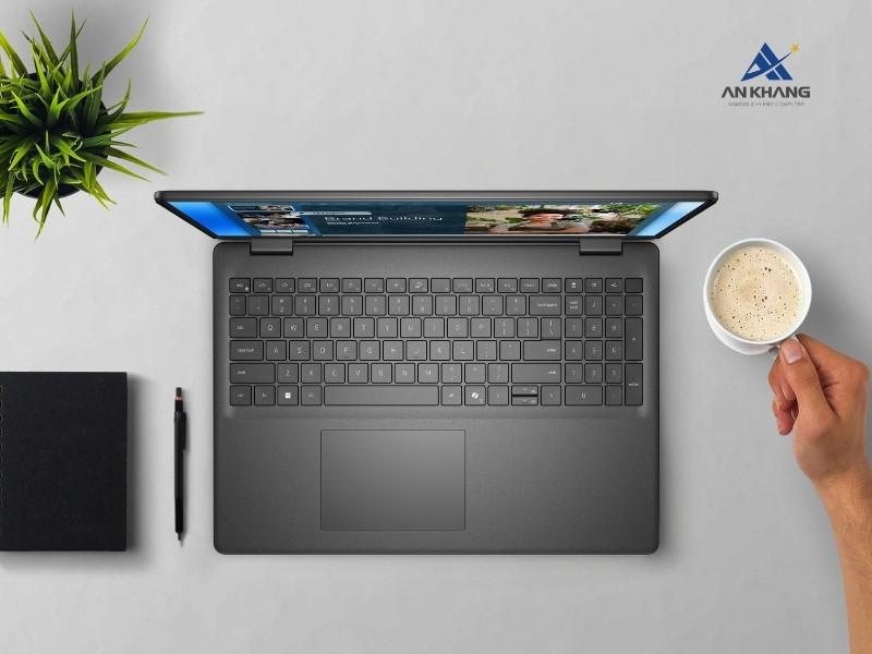 Laptop Dell 16 DC16250 71076092 với bàn phím fullsize có đèn nền led trắng tiện dụng