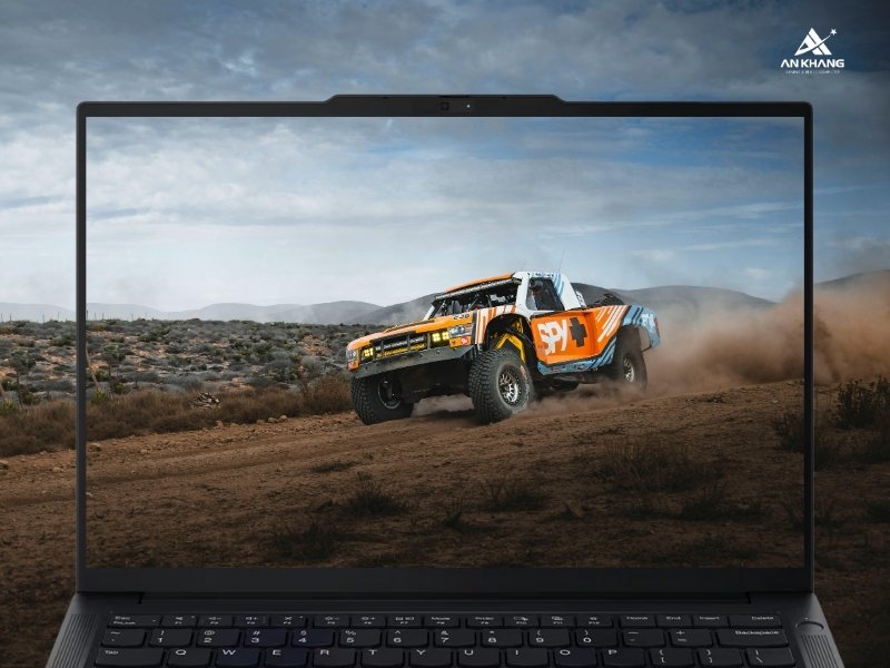 Laptop Lenovo ThinkPad E14 Gen 7 21SX002YVN với màn hình 14 inch rõ nét