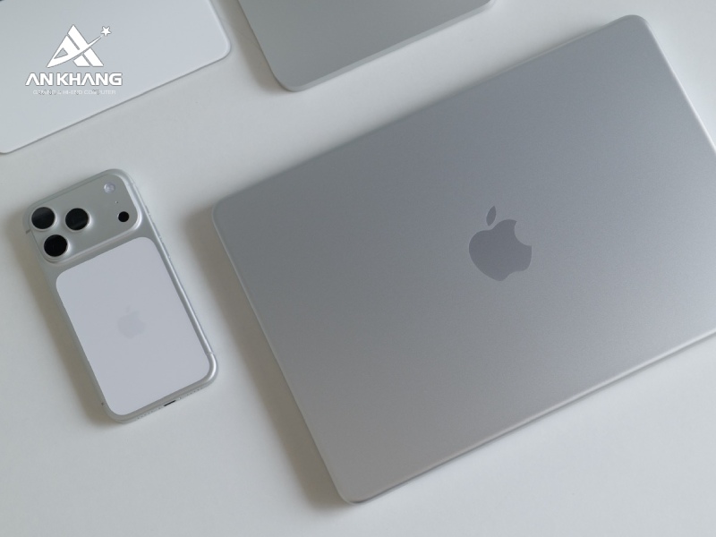 MacBook Neo 13 inch Chip A18 Pro Silver MHFA4SA/A dễ dàng kết nối liền mạch với iPhone, tối ưu trải nghiệm hệ sinh thái Apple