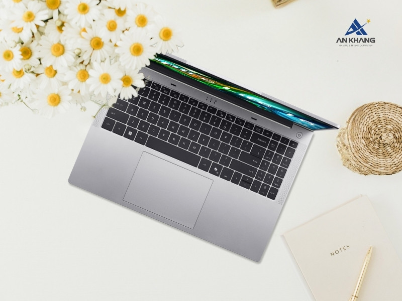 Acer Aspire Lite 16 Gen 2 AL16-52P-572A NX.J2SSV.004 với thiết kế tối giản