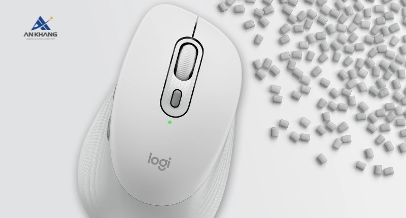 Chuột không dây Logitech Signature Comfort M840L White 4000DPI tông màu trắng nổi bật, phù hợp với các setup văn phòng hiện đại
