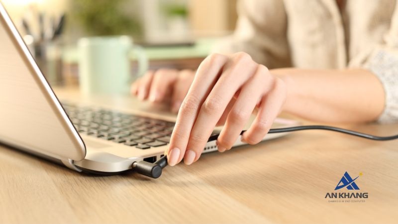 Cách sử dụng pin đúng cách để tránh gây lỗi sạc không vào pin