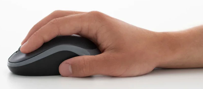 Chuột trong bộ đôi Logitech MK270r phù hợp với cả người thuận tay trái lẫn tay phải