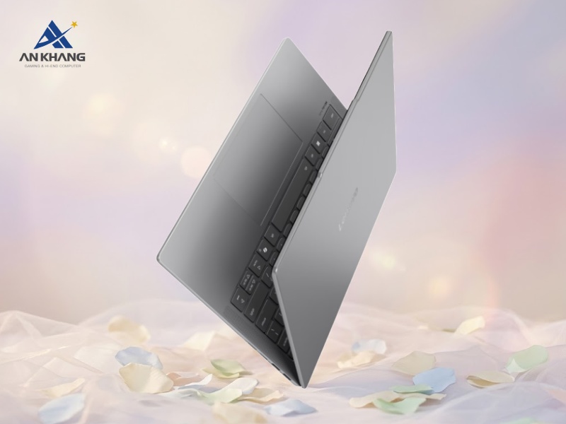 Laptop Lenovo IdeaPad Slim 5 14IPH11 83S5000DVN được hoàn thiện với thiết kế mỏng nhẹ và bền bỉ