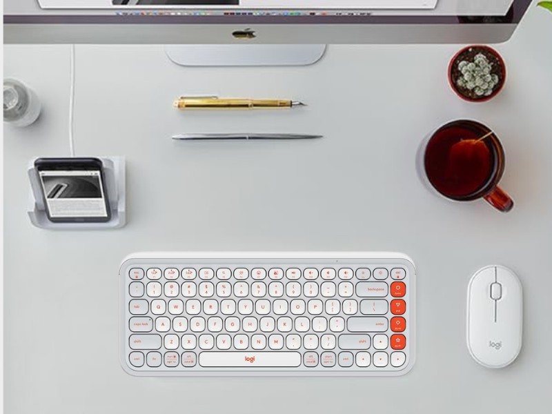 Bàn phím Logitech POP ICON màu trắng (OFF-WHITE) với thời lượng pin lên tới 36 tháng