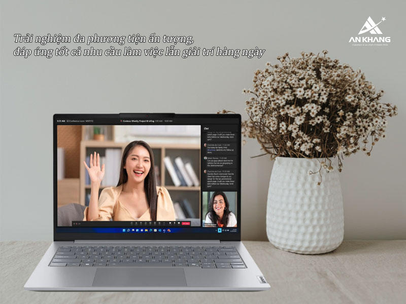 Lenovo ThinkBook 14 G8 IAL đem đến trải nghiệm hình ảnh và âm thanh cân bằng, giúp nâng cao hiệu quả làm việc cũng như tận hưởng nội dung một cách trọn vẹn hơn