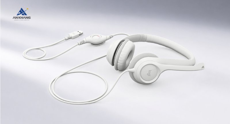 Tai nghe Logitech H390 có Mic màu trắng với kết nối USB cắm là chạy ổn định