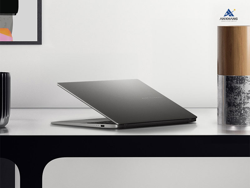 Laptop ASUS Vivobook S16 S3607QA-SH040WS thiết kế gọn nhẹ, dễ d&agrave;ng mang theo