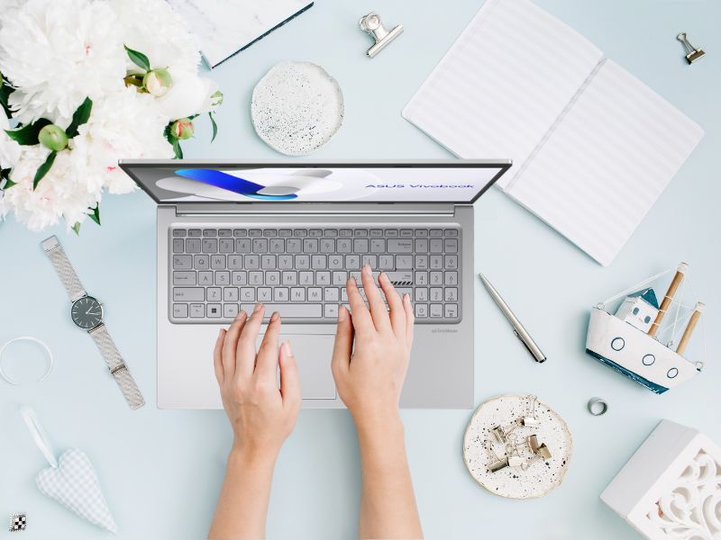 Vivobook 15 X1504 sở hữu bàn phím chiclet bền, gõ êm