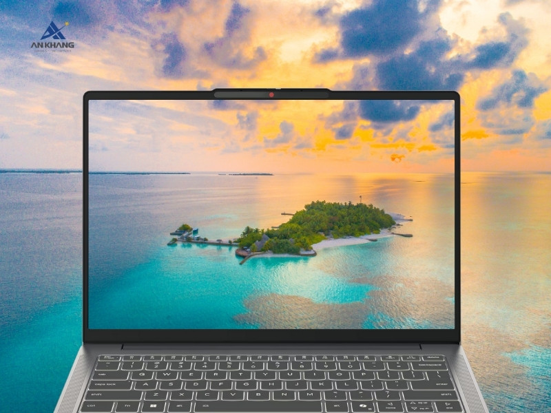 Laptop Lenovo IdeaPad Slim 3 14IRH10 83K0000BVN trang bị màn hình OLED 14 inch sắc nét, chuẩn màu