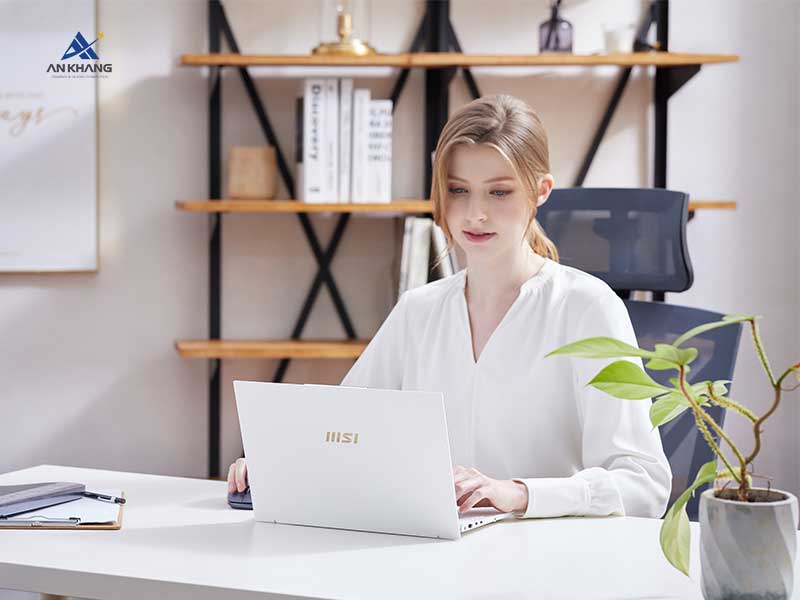 Laptop MSI Prestige 13 AI Evo A1MG 241VN nâng tầm trải nghiệm hội họp trực tuyến