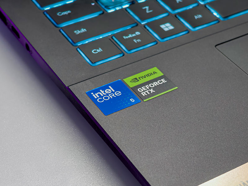 Hiệu năng mạnh mẽ trên laptop ASUS Gaming V16 V3607VU-RP343W