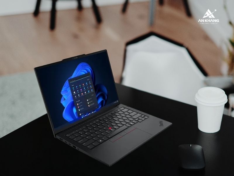 Lenovo ThinkPad E14 Gen 7 21SX002QVA sở hữu thiết kế gọn nhẹ, bền bỉ