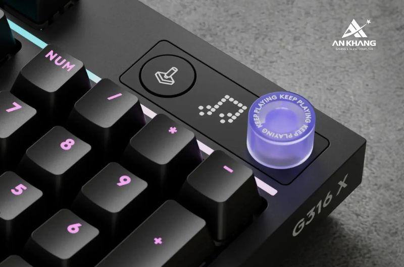 Bàn phím cơ gaming Logitech G316 X 98 Black (920-014207) với màn hình LED ma trận điểm và núm điều khiển trực quan