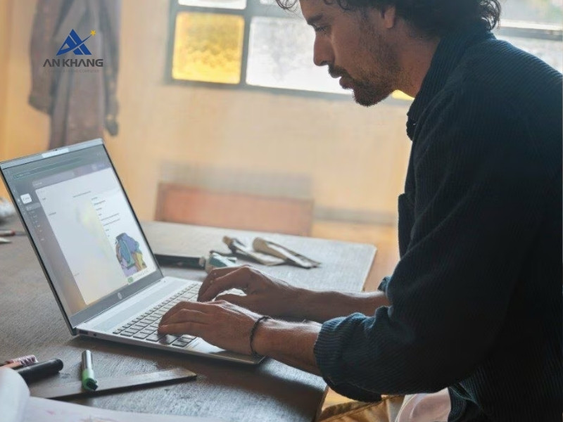 Laptop HP OmniBook 5 16-ag1067AU BZ7U5PA thiết kế tinh gọn, bền vững