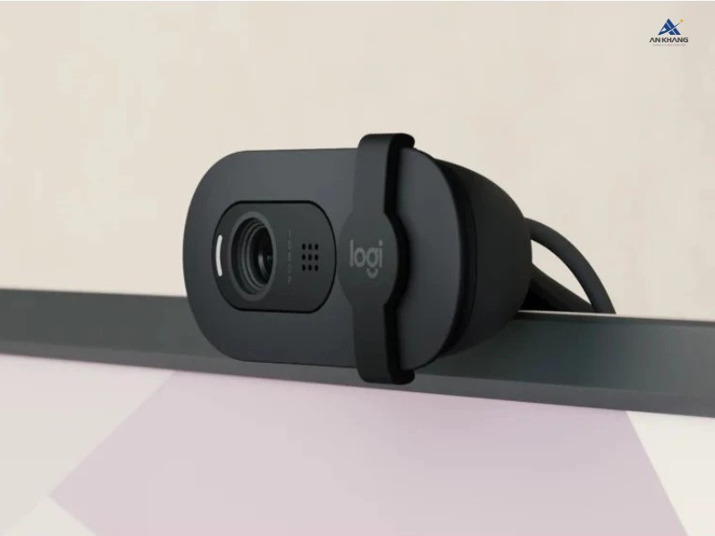 Webcam Logitech Brio 100 Full HD màu than chì (960-001587) - Webcam chất lượng cao cho trải nghiệm sắc nét