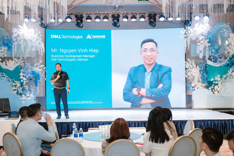 Mr. Nguyễn Vinh Hiệp (Business Development Manager, Dell Technologies, Vietnam) chia sẻ về tầm nhìn và chiến lược sản phẩm.