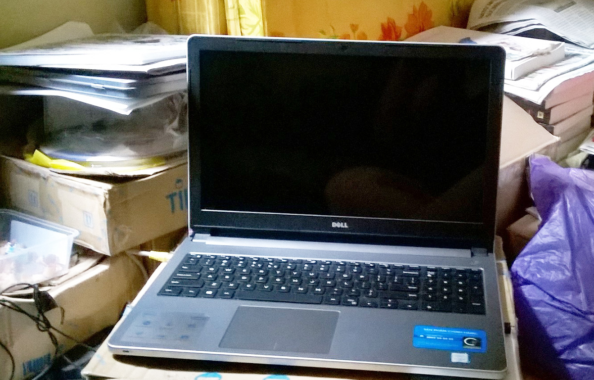 Bạn Vân Trần mua laptop Dell Inspiron N5559 M5I5414W