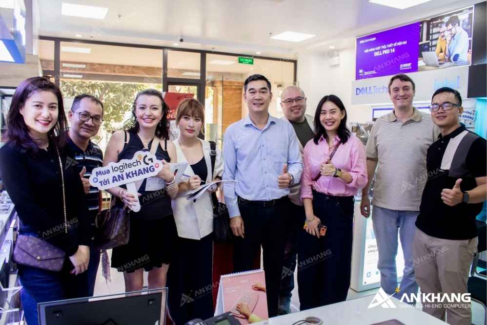Đoàn lãnh đạo Logitech thăm và làm việc tại showroom An Khang 565 Vũ Tông Phan