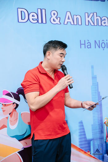 Đại diện Ban Tổ Chức phát biểu khai mạc, gửi lời cảm ơn sâu sắc đến Quý Đối tác, Đại lý và các Nhà tài trợ đã góp phần tạo nên một giải đấu thành công rực rỡ và đầy ắp đam mê.