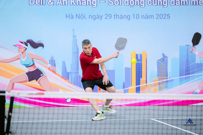 Những pha cầu Pickleball kịch tính, mãn nhãn được cống hiến bởi các vận động viên. Tinh thần thể thao và niềm đam mê với bộ môn mới đã thực sự bùng nổ tại sân đấu!