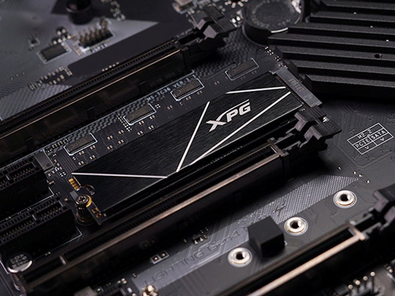 Ổ cứng SSD Adata XPG Gammix S70 1TB PCIe Gen4 AGAMMIXS70B-1T-CS